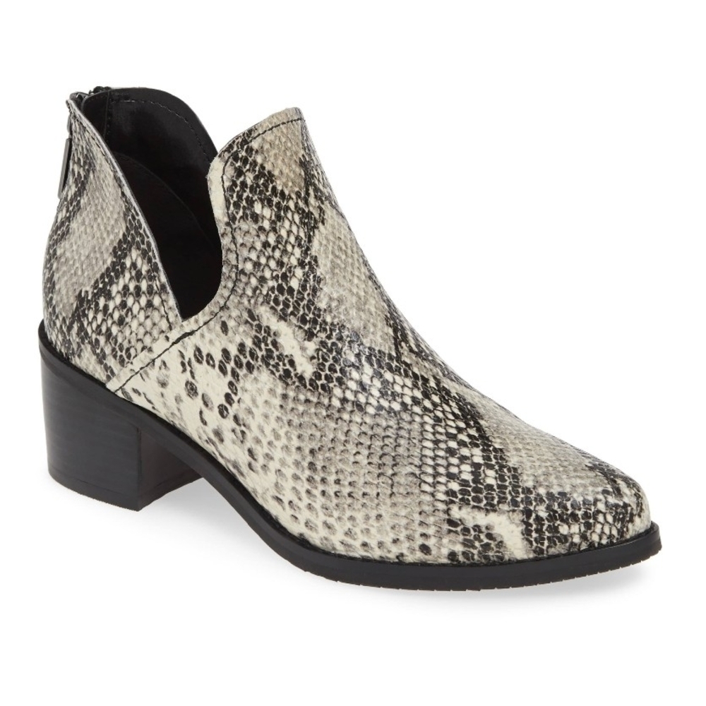 Blondo Eliza Waterproof Black Cream Snakeskin Leather Cutout Ankle Bootie W 6.5